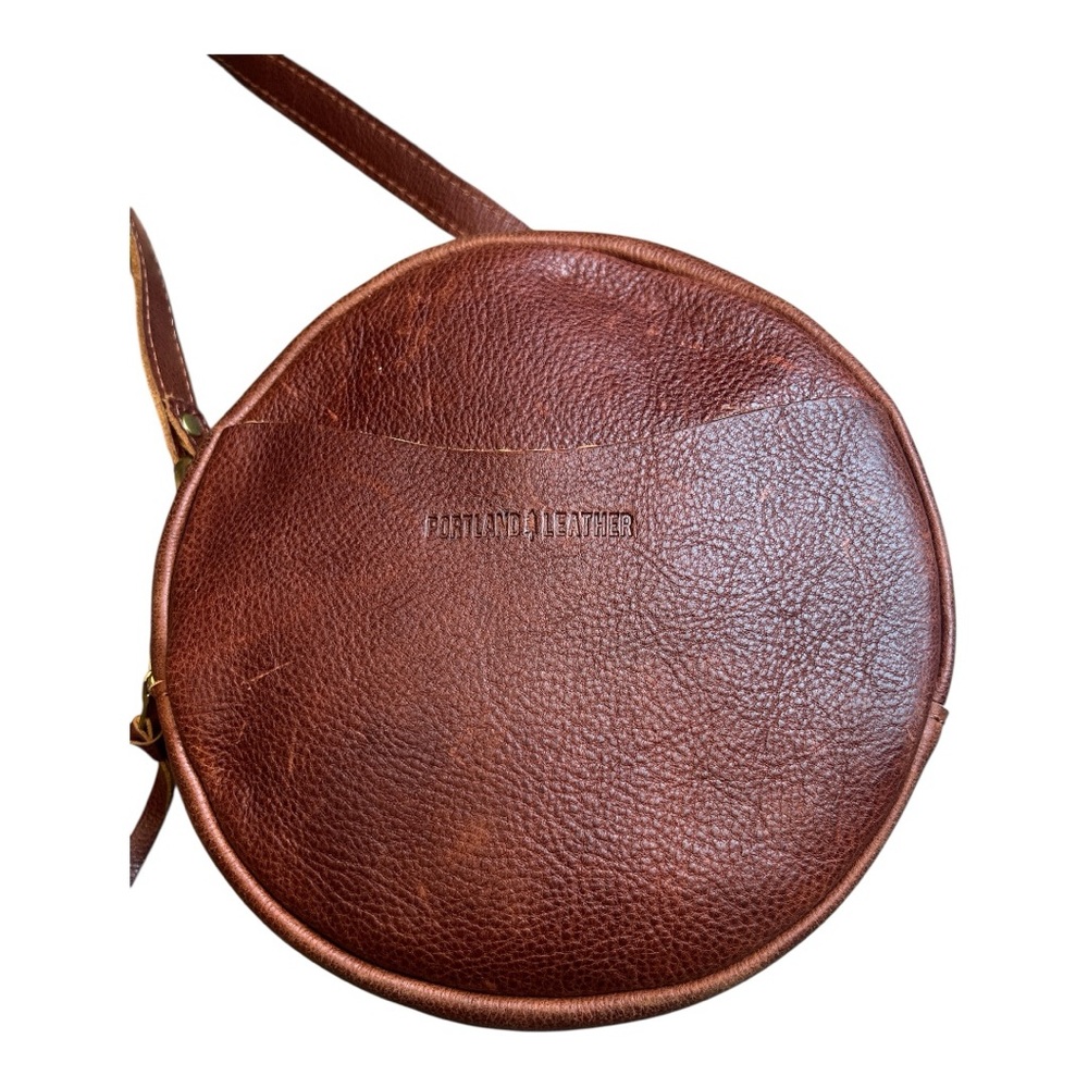 Portland Leather Goods Large Circle Crossbody Bag for Women Nutmeg - Picture 7 of 11